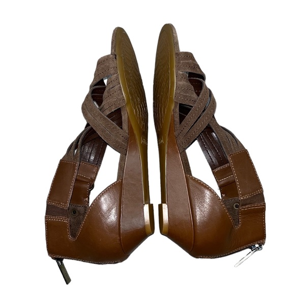 New Joan David Suede Crisscross Strap Wedge Heel Sandals 7.5 Light Brown - Picture 9 of 14